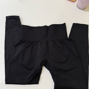 NVGTN Black High-Waisted Leggings